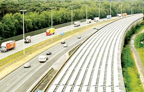 Pin mặt trời được lắp đặt trên bề mặt của đường hầm Anvers (Bỉ).